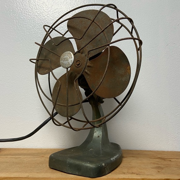 *SOLD* Vintage Mimar Products Inc Model ST-28S Fan - Picture 8 of 10